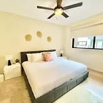 Top Location Condo Infinity Oceanview Pool And Gym